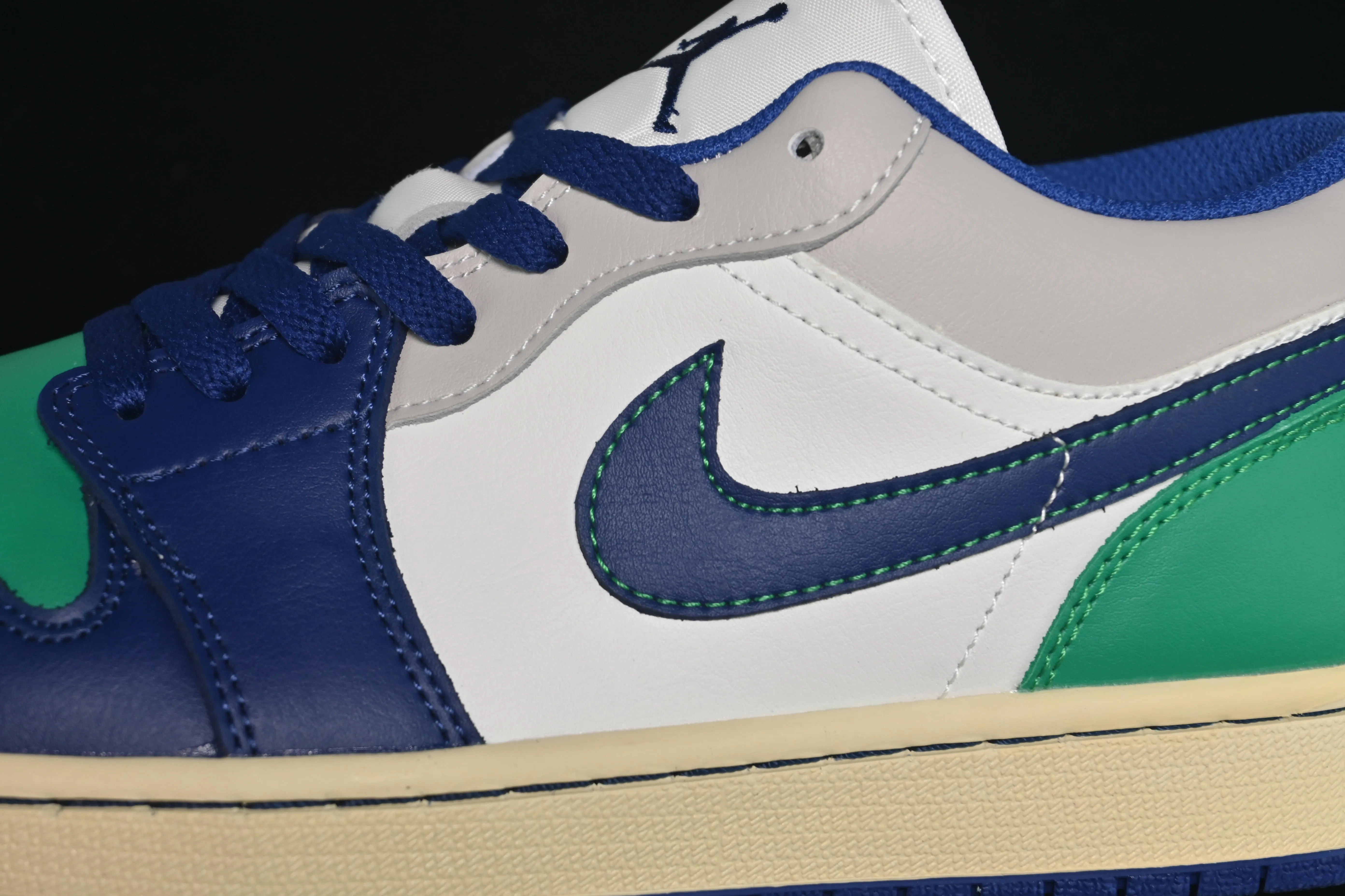 All categories Air Jordan Jordan series basketball shoes Air Jordan 1 Low Air Jordan 1 Low AJ1 Joe 1 blue and green color matching low-top cultural casual sneakers 553558-147